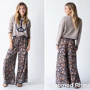 NATURAL LIFE Women's Wide Leg Floral Print Pants - Navy & Tan